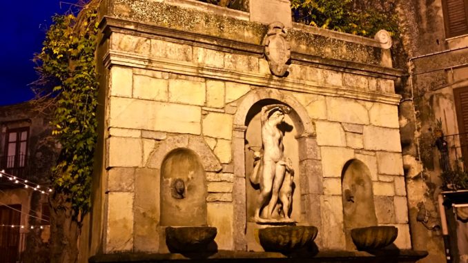 Castelbuono_-_Fontana_dei_quattro_cannoli