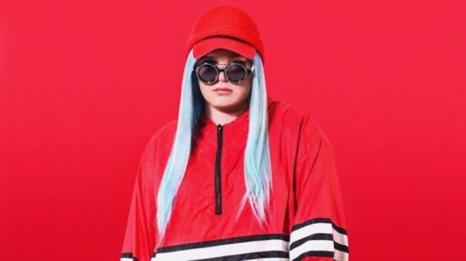 tones-and-i-dopo-dance-monkey-e-tempo-del-nuovo-singolo-ur-so-fking-cool