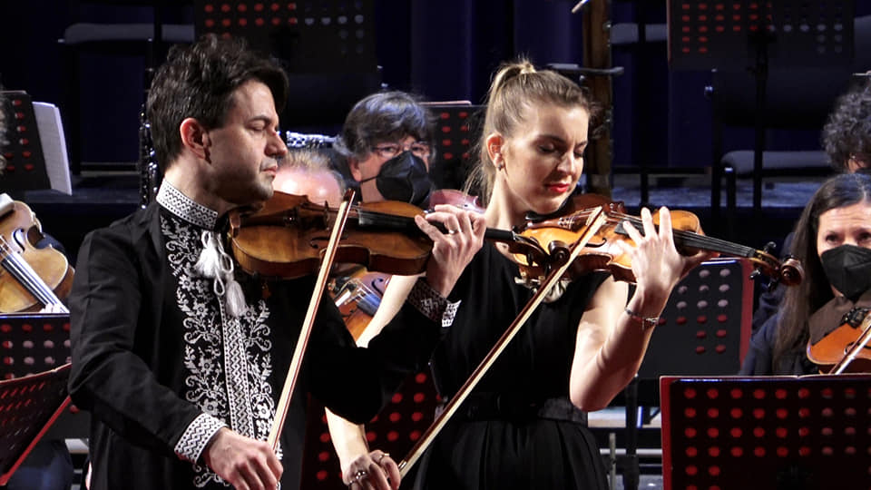 Violinisti russa e ucraino insieme per concerto pace a Palermo