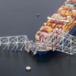 Crollo del ponte di Baltimora: sospese le ricerche con i sommozzatori, i sei dispersi dati per morti
